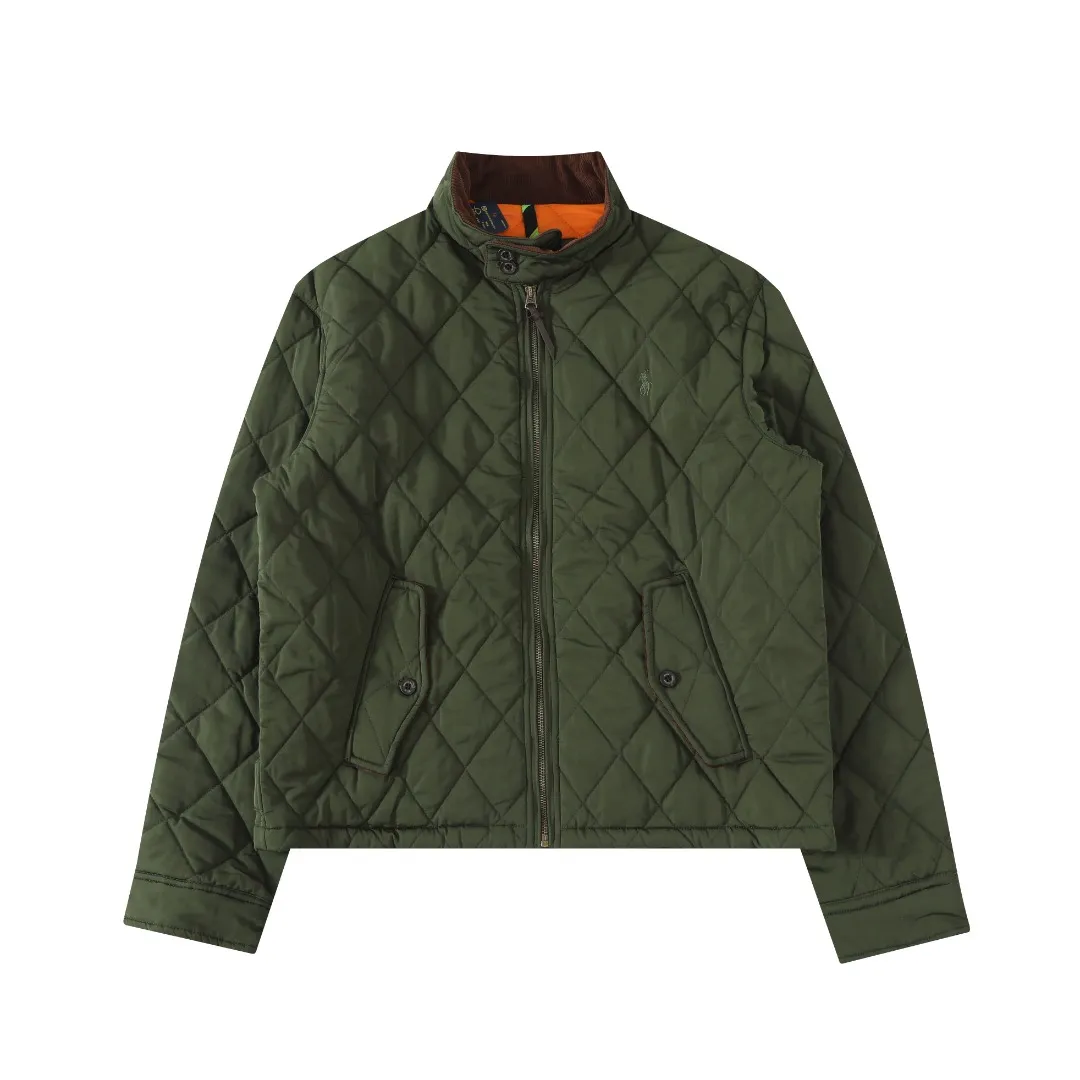 P350 #R57 Ralpah Lauren/Ralph Lauren Diamond Check Stand Collar Veteran Cotton Jacket Uniform British Retro Style for Men and Women Item No. RL17381 Classic Diamond Henley Lavalier Thin Cotton Jacket Simple yet stylish corduroy trimmed cuffs Collar Can be straight folded Two-wear, half-high collar front double-button closure, front full zipper Fabric has a certain anti-water effect, classic forever , there are adjustable buckle tabs at the back waist. Delicate embroidery of the pony on the left side of the chest is retro and timeless. Color: black, navy blue, brown, army green. Size: M L